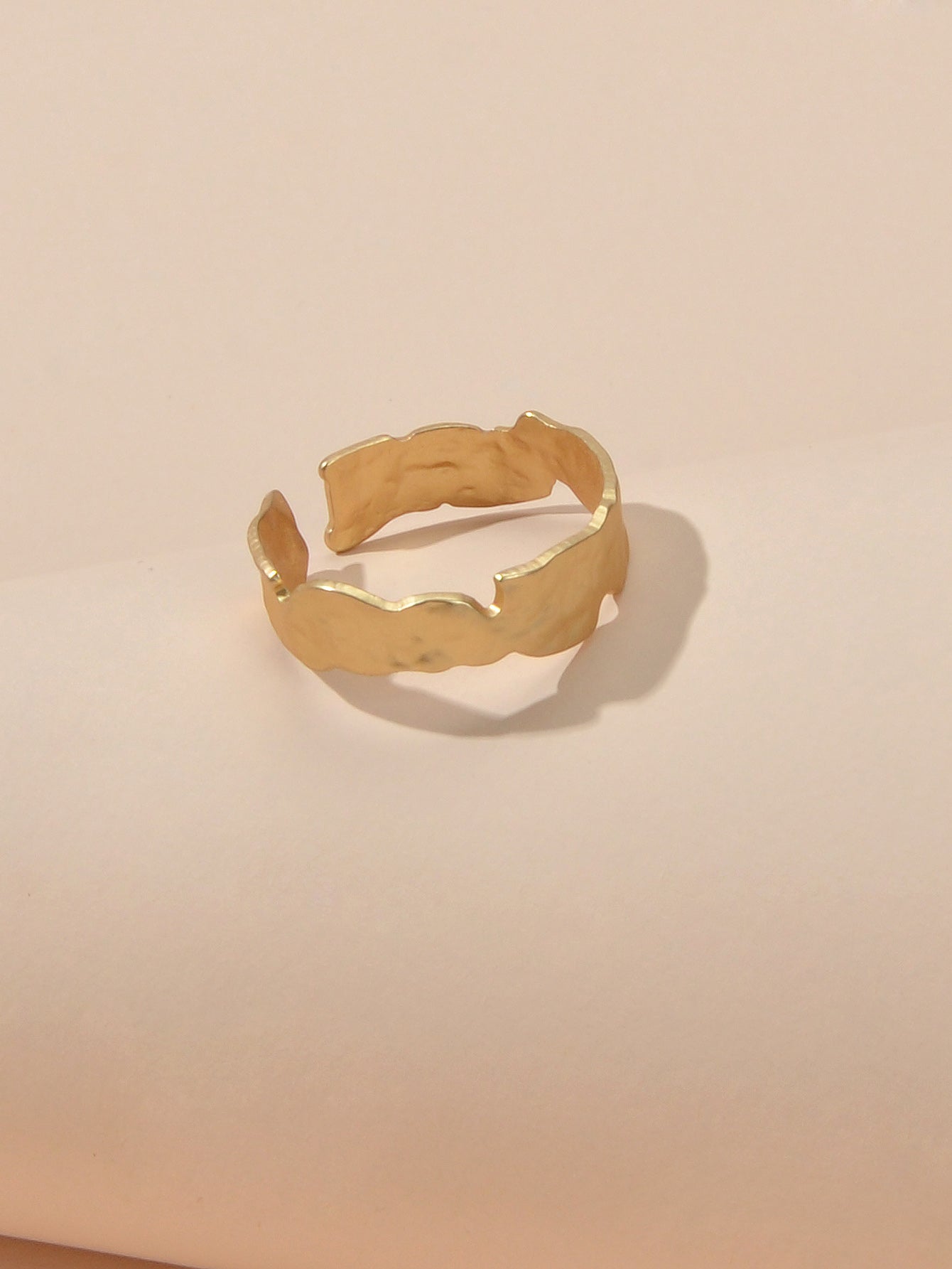 Classics Jewellery Gold Metal Minimalist Geometric Engagement Finger