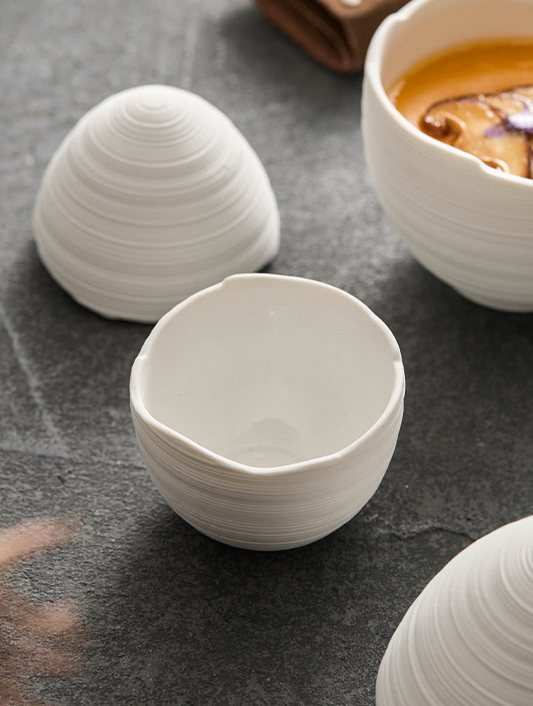 Elegant Egg-Shaped Ceramic Stew Bowl – Line Pattern Design for Steamed