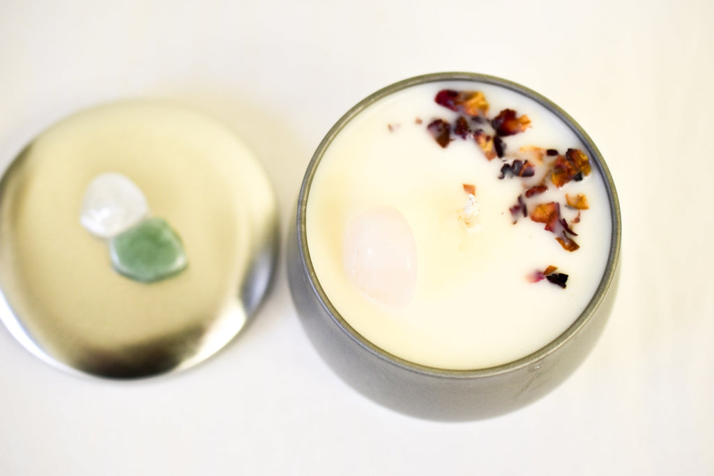 Soft Chaos Candle – Jasmine & Quiet Rage