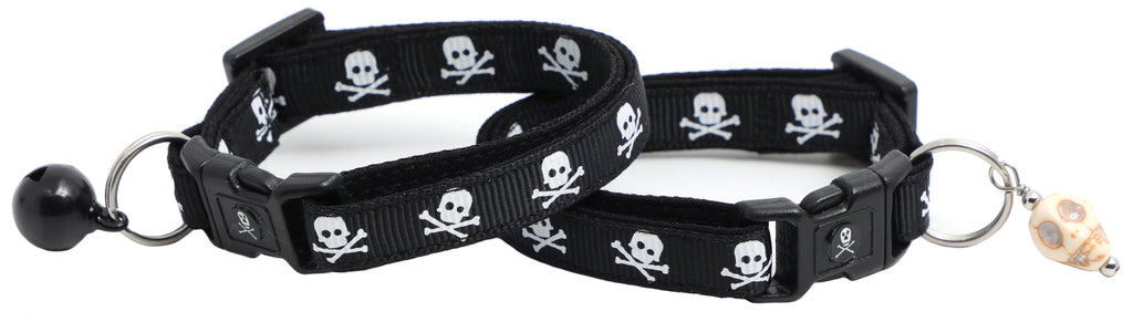 Skulls and Crossbones on Black Cat Collar