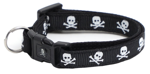 Skulls and Crossbones on Black Cat Collar