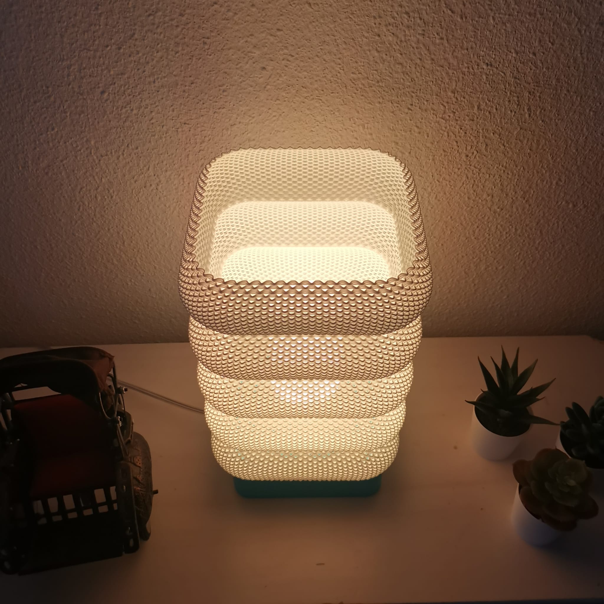 LumaCell Table Lamp