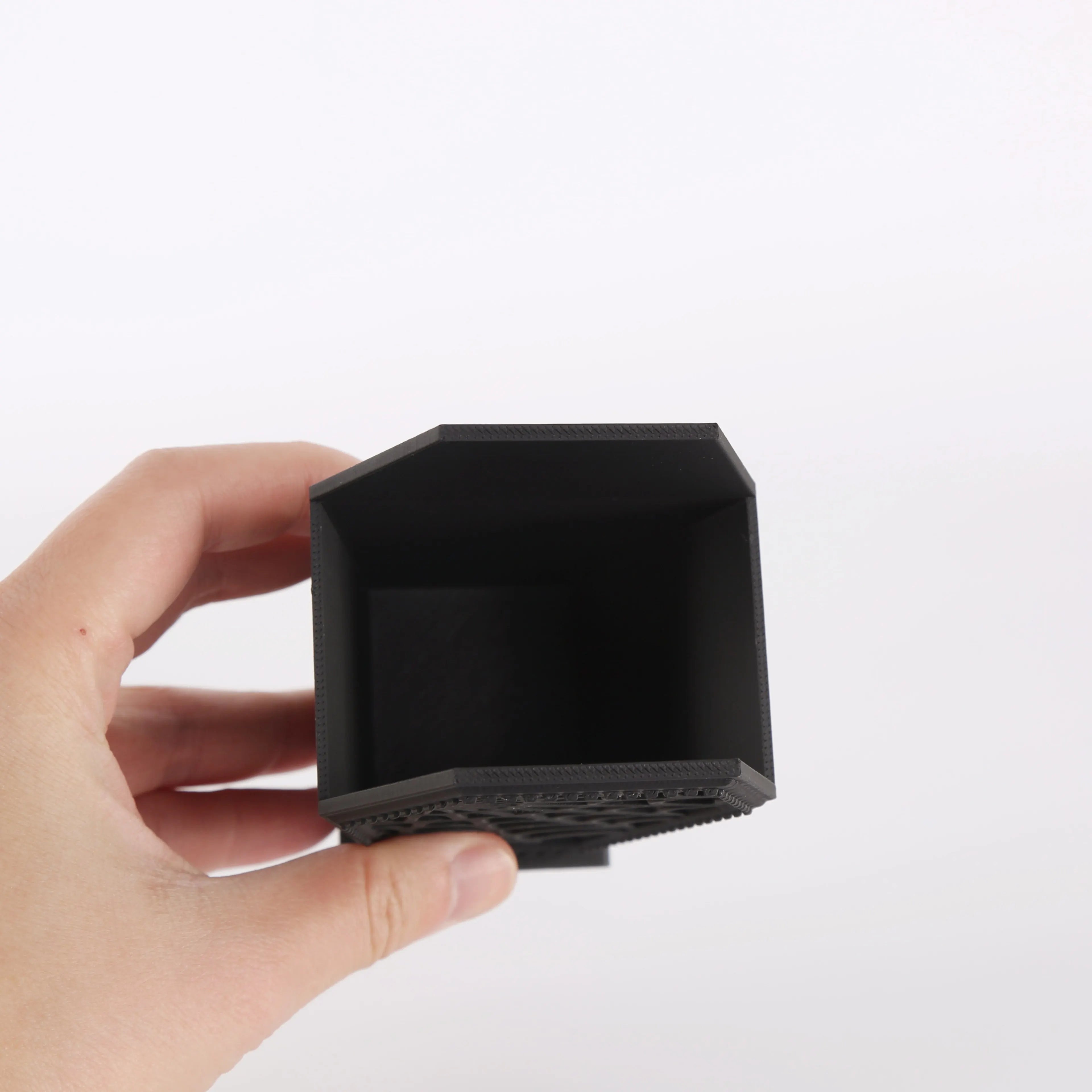 1 piece of 3D printed Gothic coffin shaped spider web makeup brush