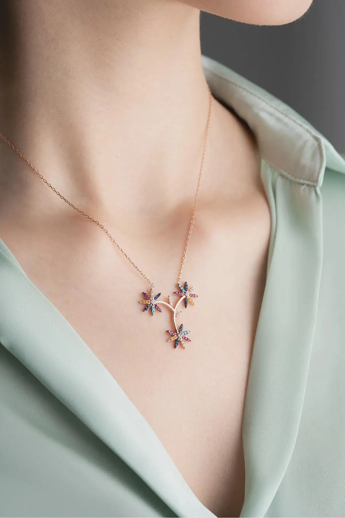 Sterling Silver Wildflower Necklace Dainty Floral Pendant